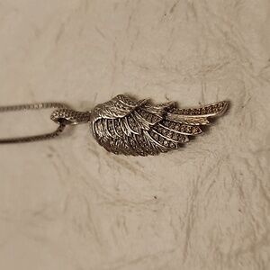 Wing pendant .925 sterling silver with 12 inch chain